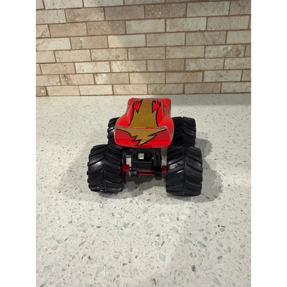 Disney Pixar Cars 1:55 Scale Lightning McQueen Frightening McMean Monster Truck
